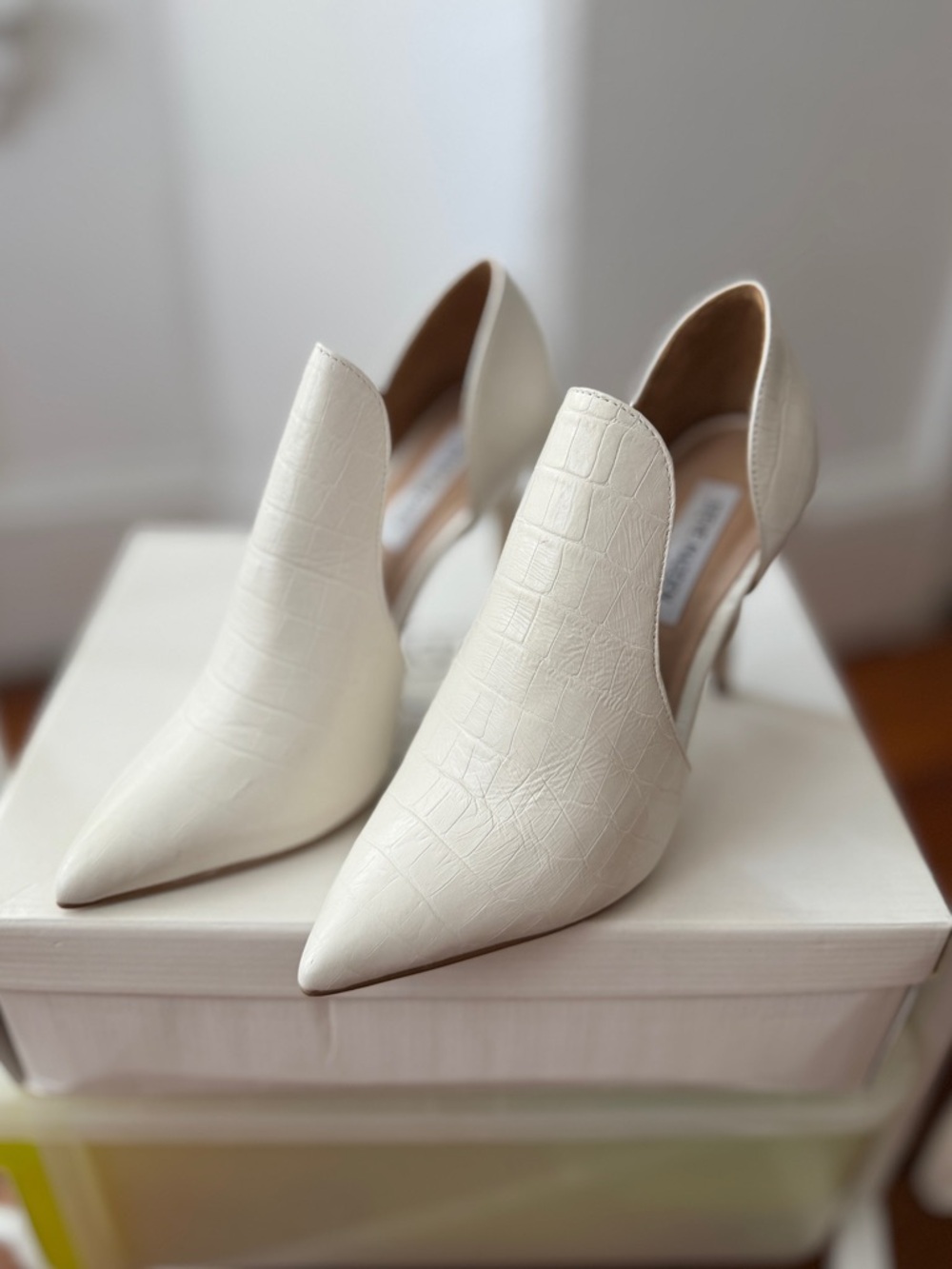 Women's Cream Pointed-Toe Stiletto Heels